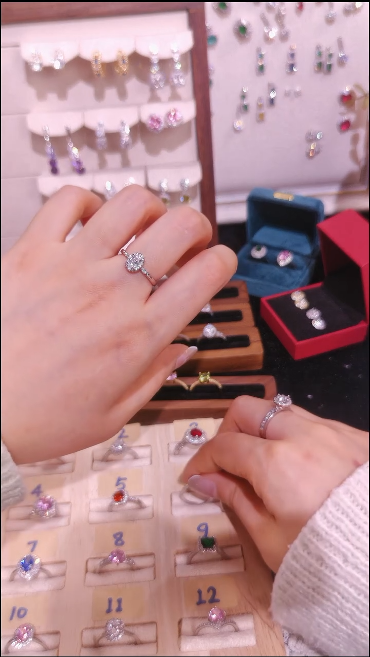 合金无银色戒指 