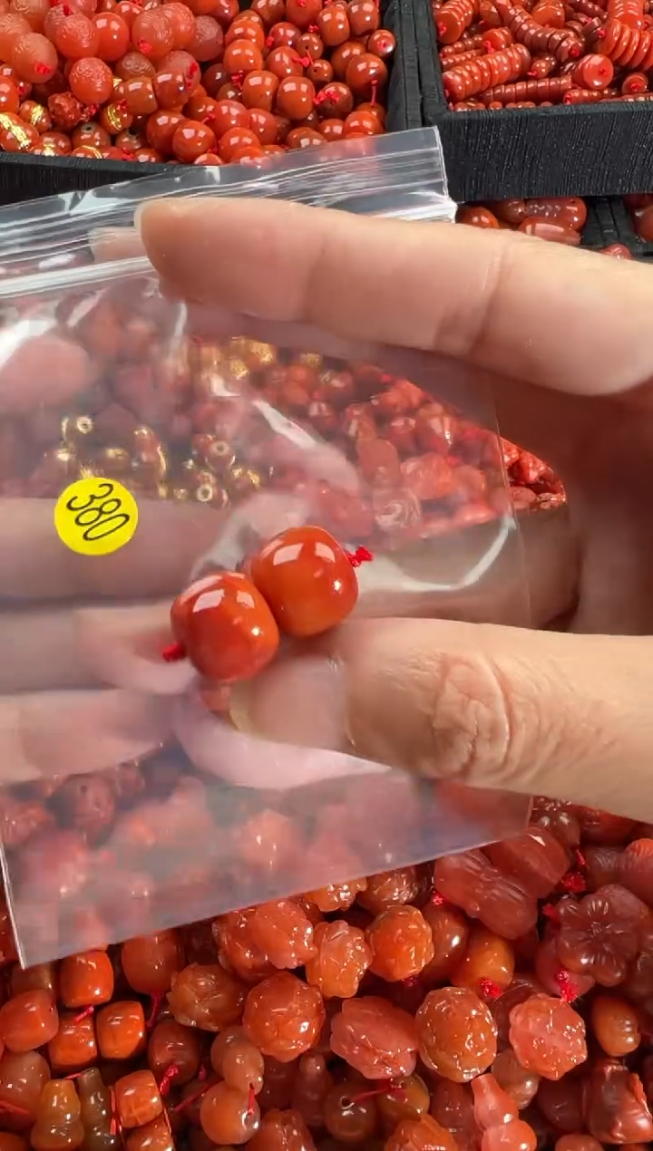 【闪购商品】南红玛瑙颈饰未镶嵌1