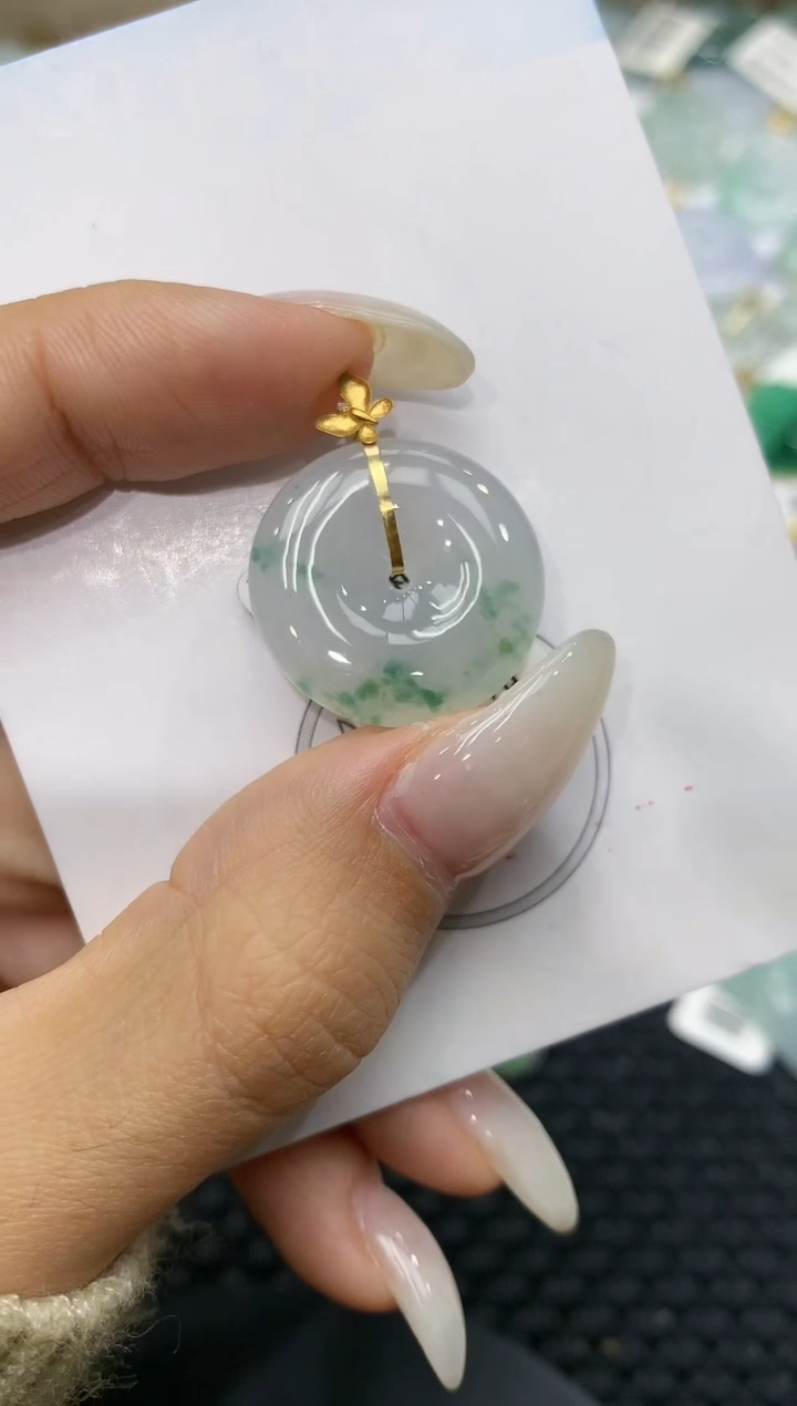 颈饰18K金镶嵌翡翠111111111111