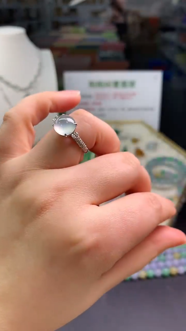 【闪购商品】翡翠颈饰18K金镶嵌翡翠戒指|不退不换