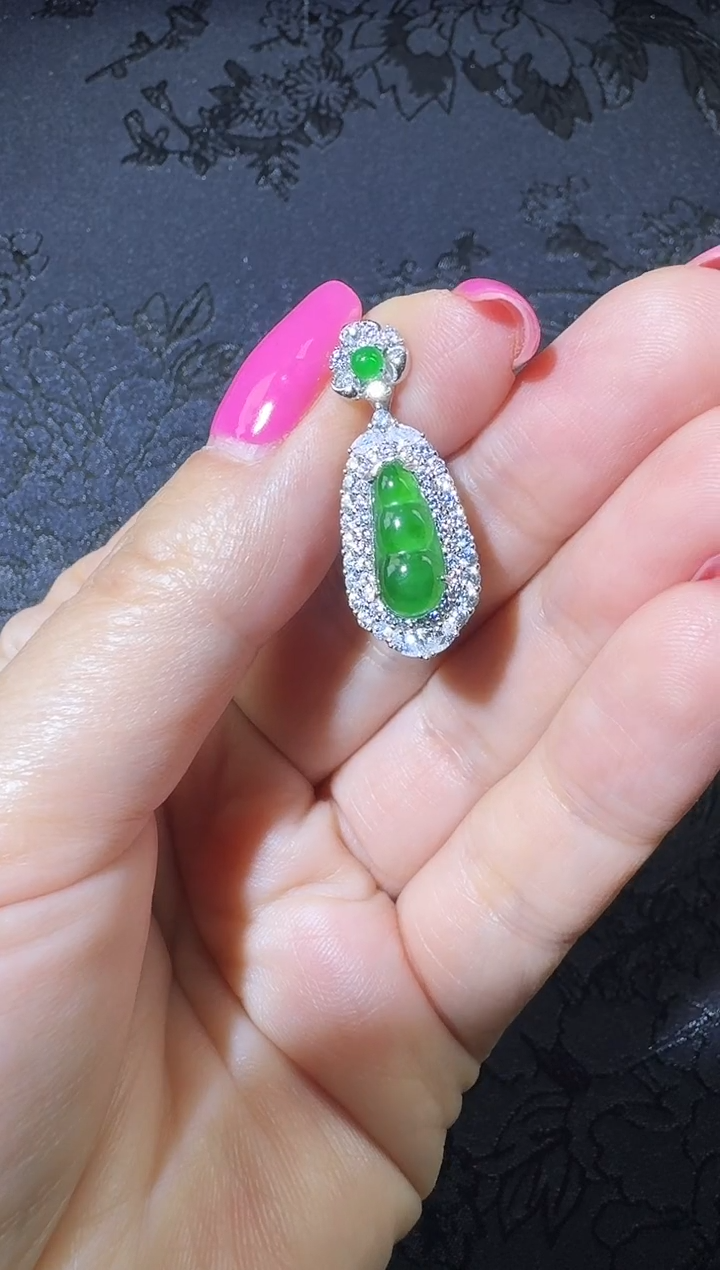 【闪购商品】翡翠吊坠(不含链)银S925镶嵌豆子吊坠