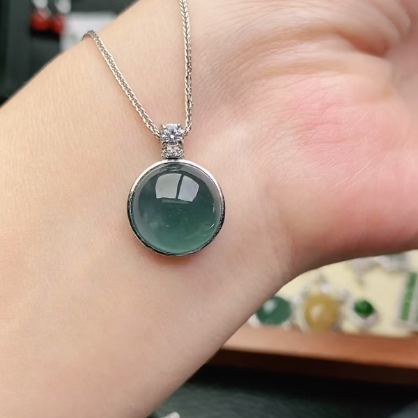 鑫辰珠宝天然A货翡翠银镶嵌设计款时尚百搭吊坠