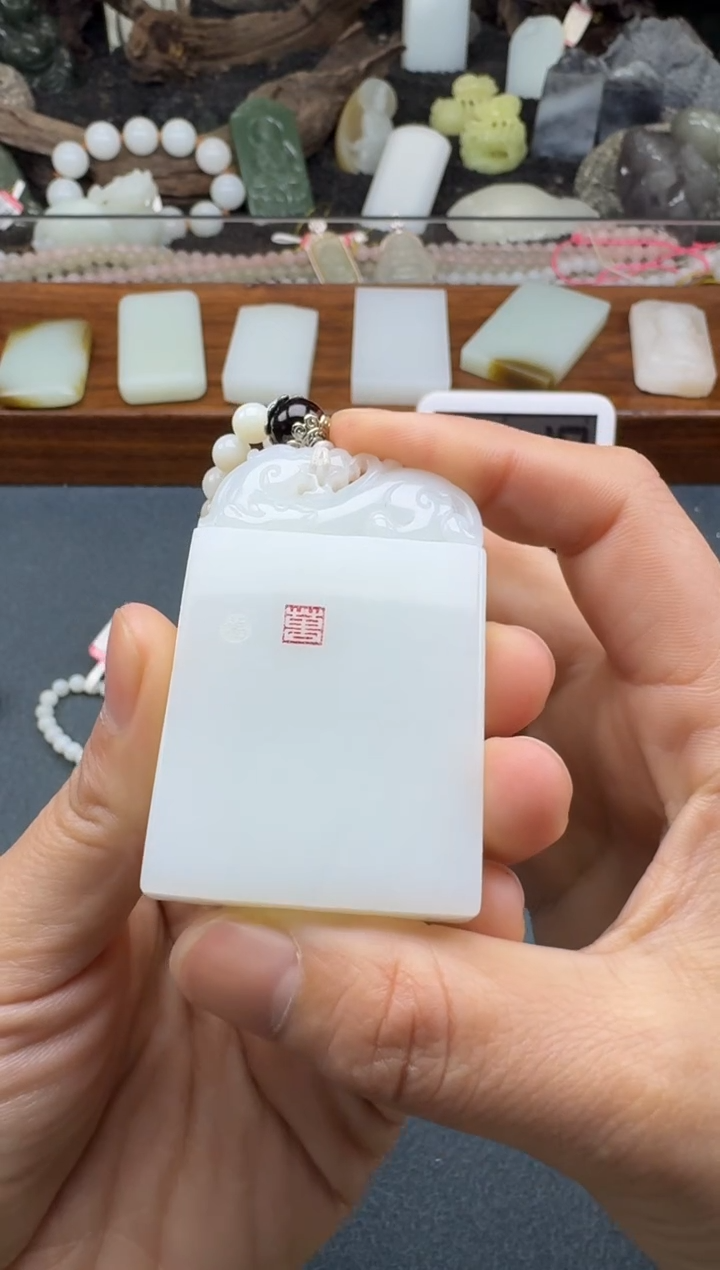 【闪购商品】和田玉未镶嵌颈饰多多