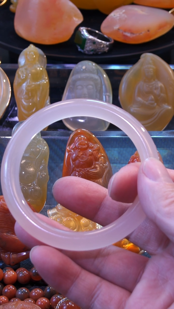 未镶嵌石英岩玉吊坠严*手镯