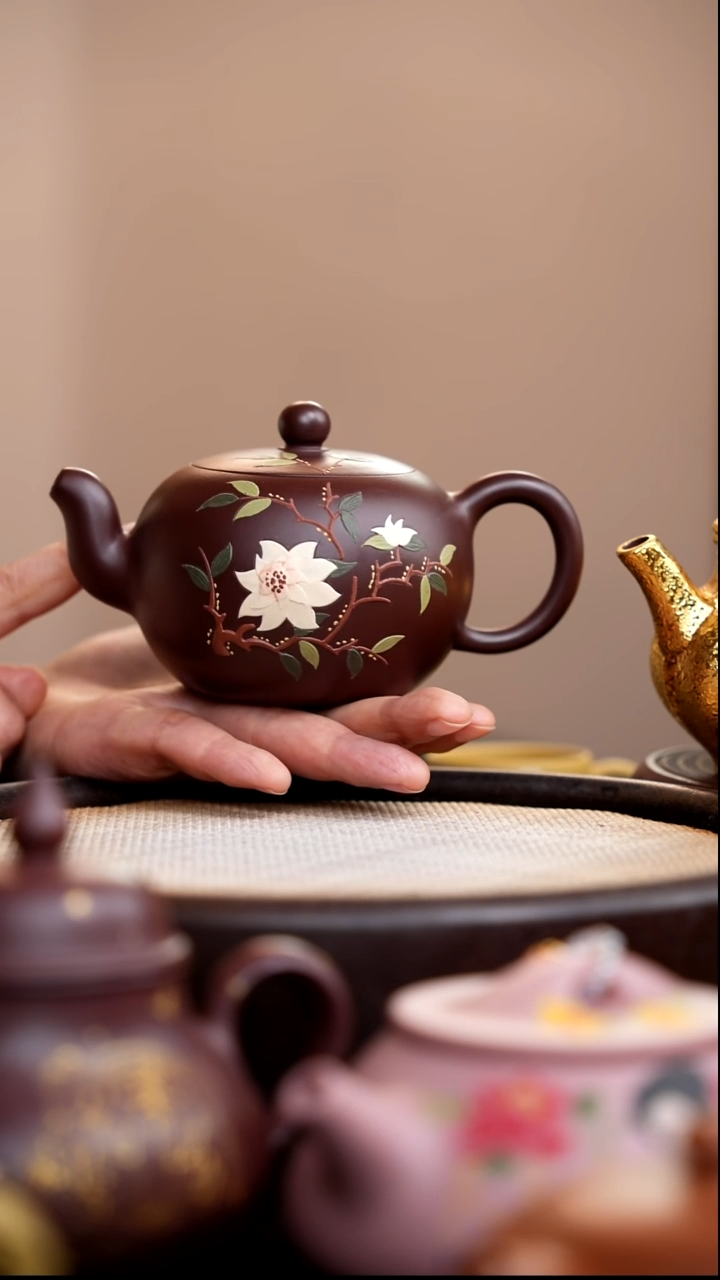 茶壶紫砂紫脂泥一粒珠泥绘双花