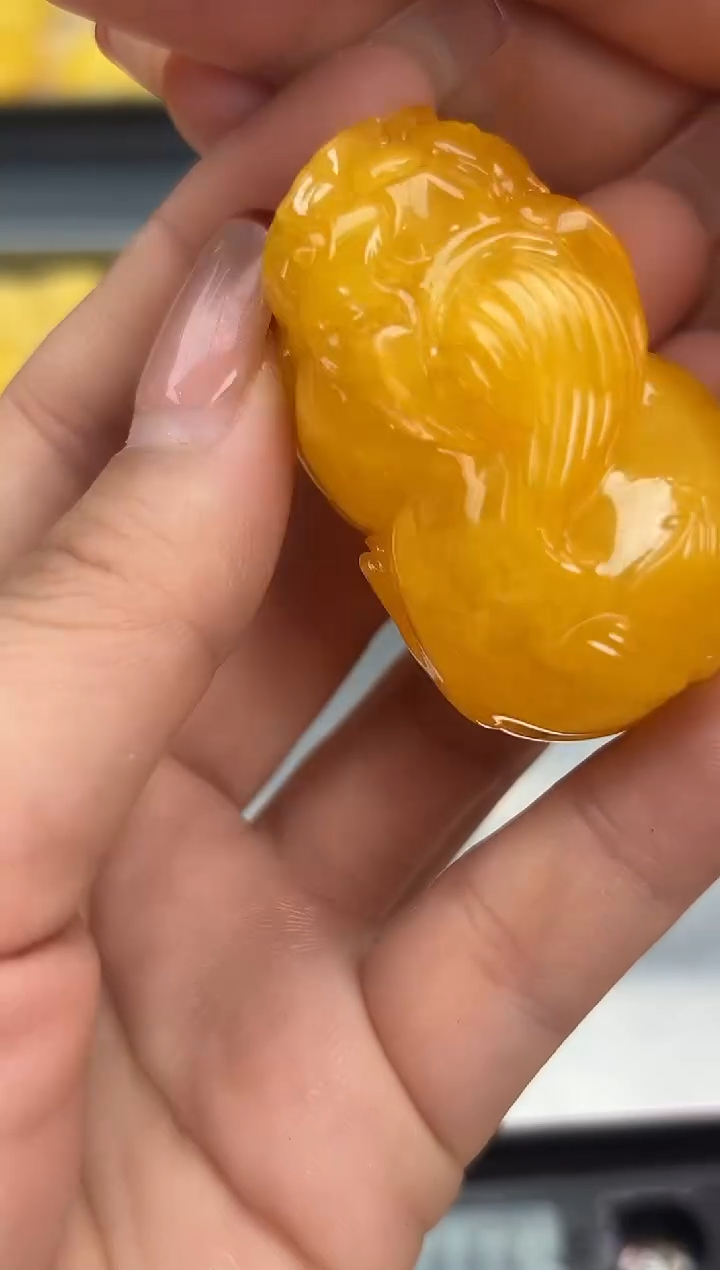 【闪购商品】琥珀裸石未镶嵌蜜蜡吊坠