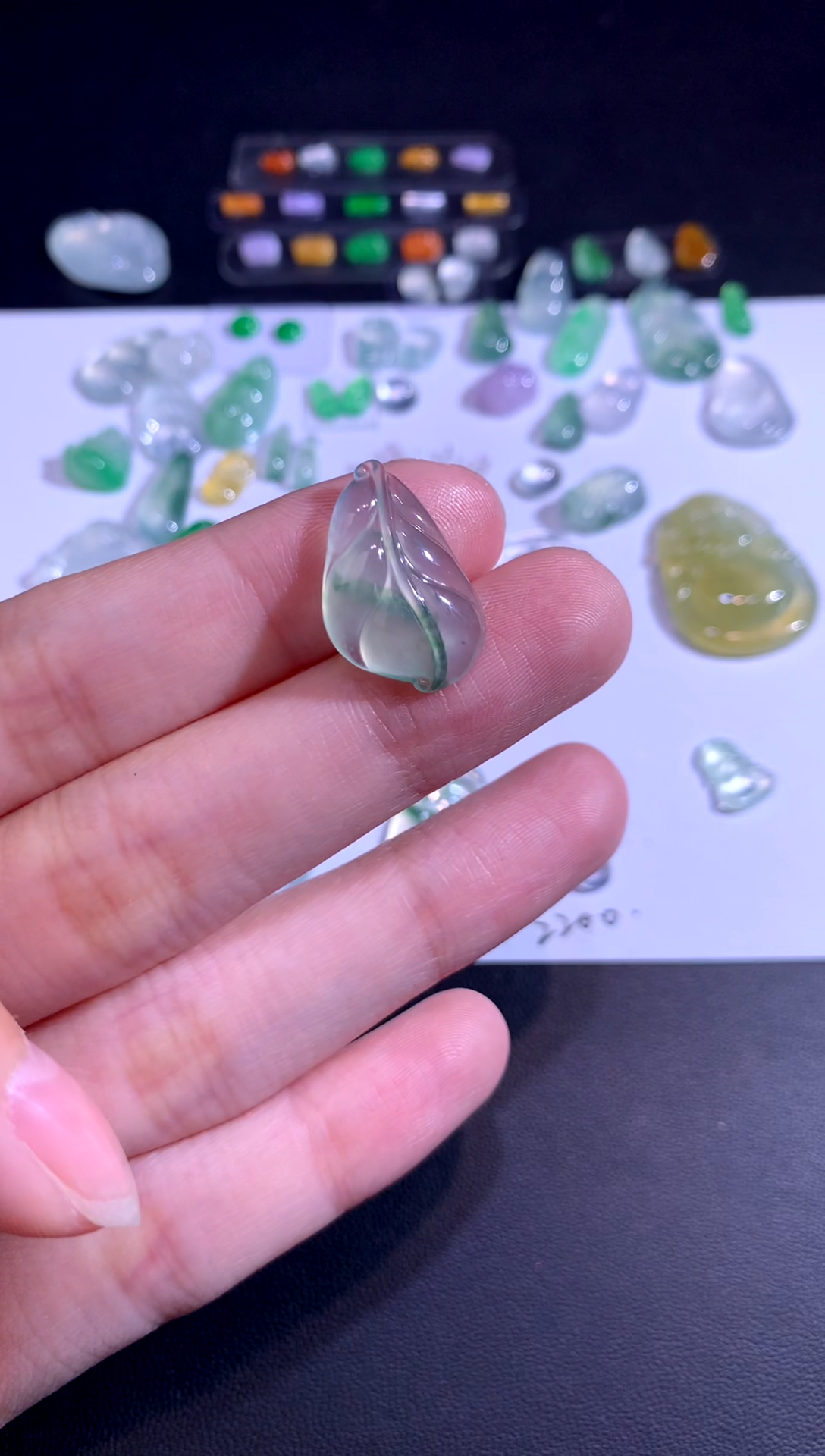 颈饰未镶嵌翡翠叶子