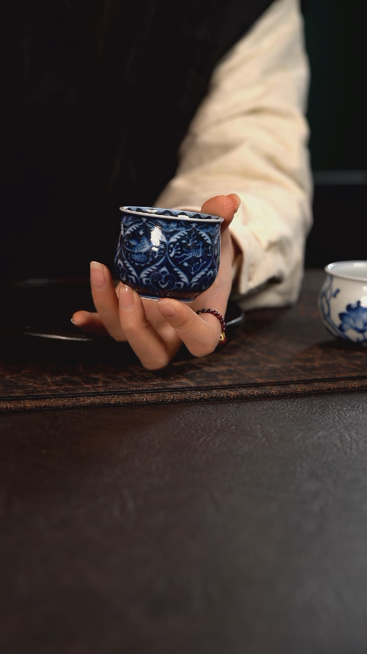 【闪购商品】杯洪印慕明蓝地凤鸟瑞兽大肚杯