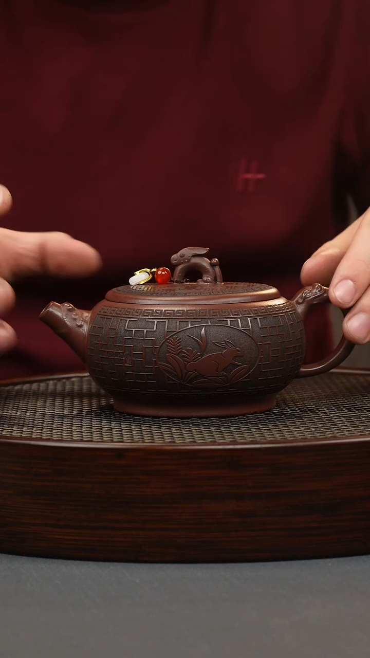 【闪购商品】紫砂茶壶紫泥玉兔壶