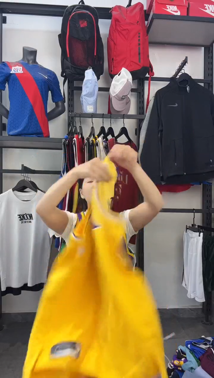 654 ·编码 耐克卫衣服饰过款为准 尺码