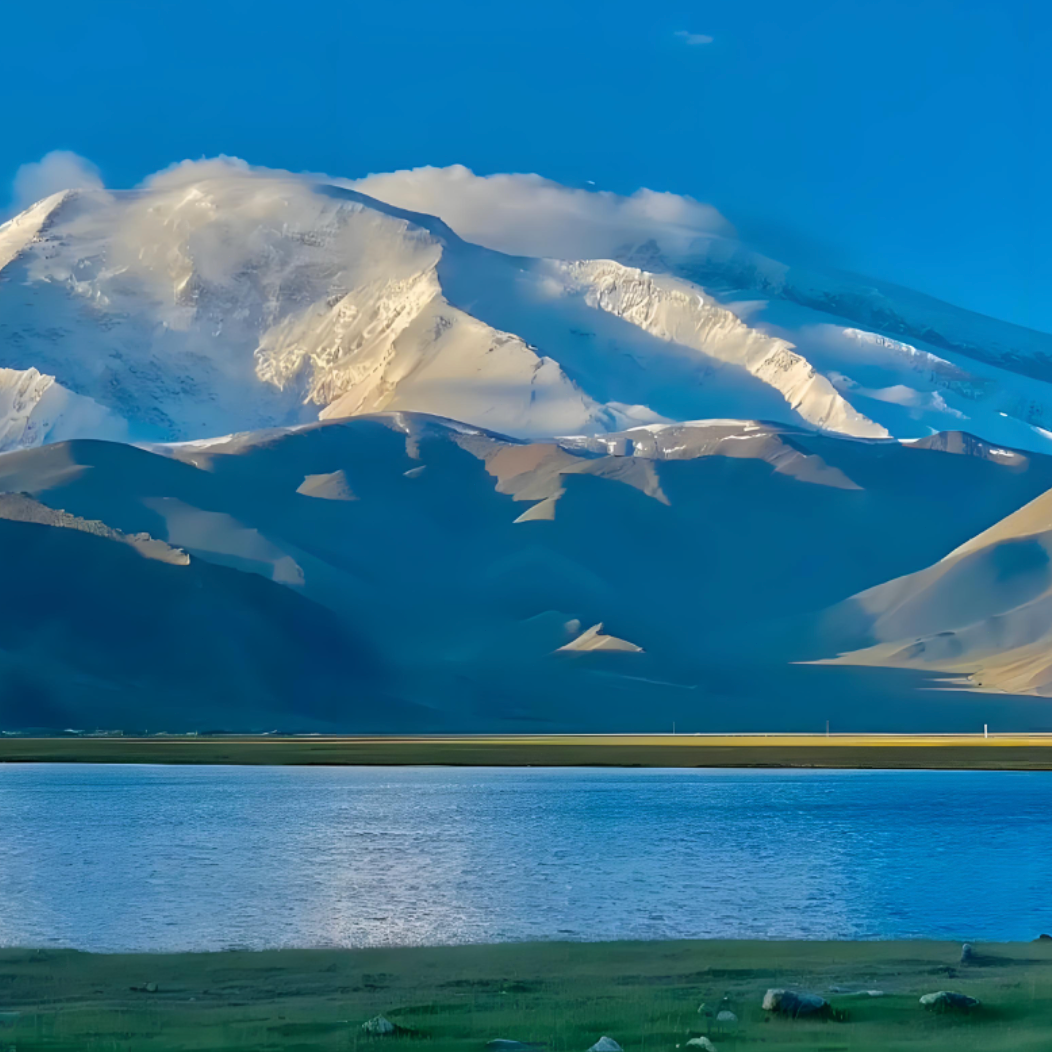 真实大自然风景优美 蓝天白云碧绿湖泊雪山优美如画拼图