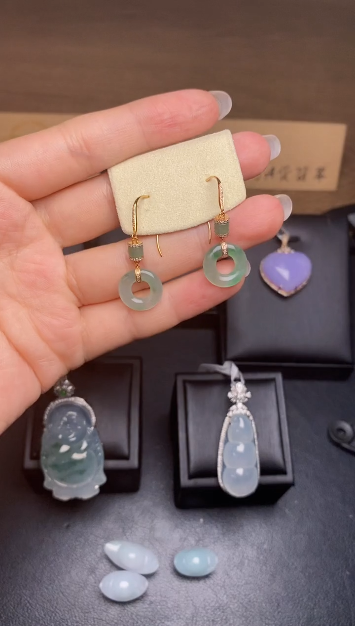 【闪购商品】翡翠耳饰18K金镶嵌翡翠