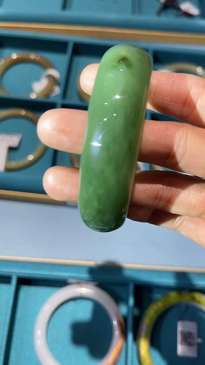 【闪购商品】和田玉手镯未镶嵌碧玉手镯