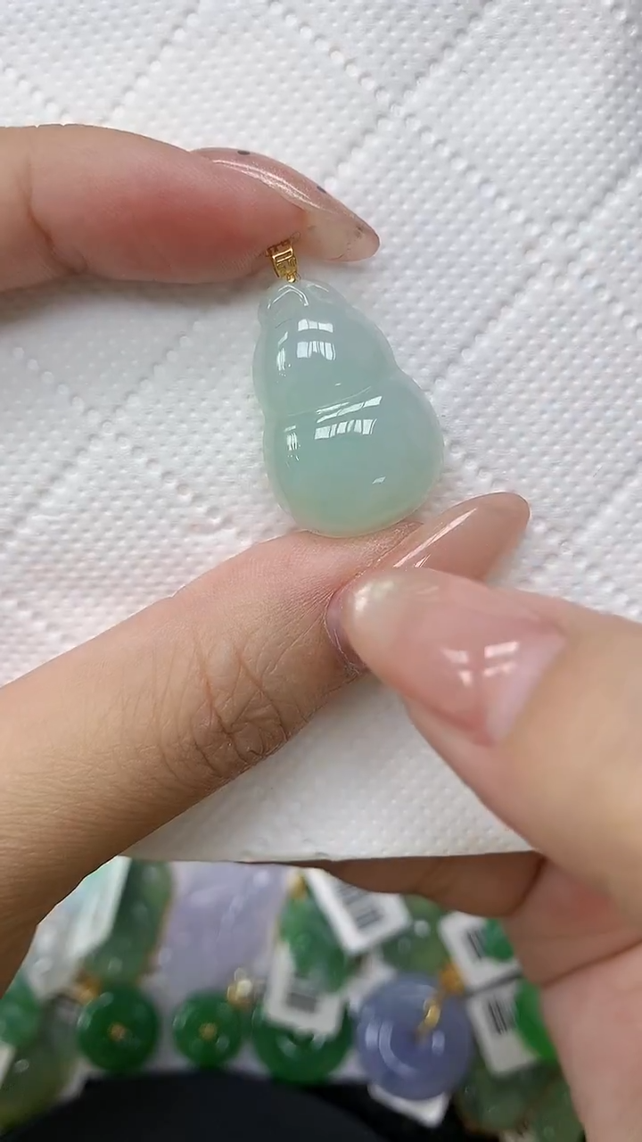 颈饰18K金镶嵌翡翠1111111111111