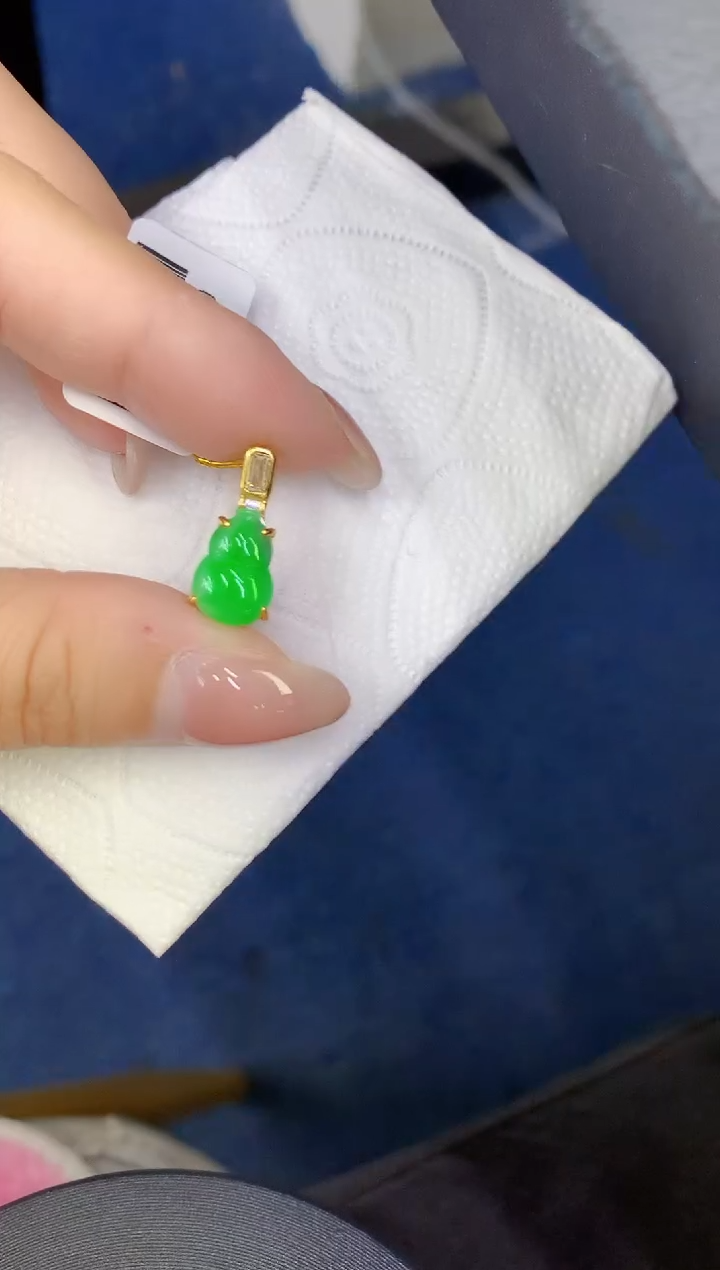 颈饰未镶嵌翡翠缅甸天然翡翠a货