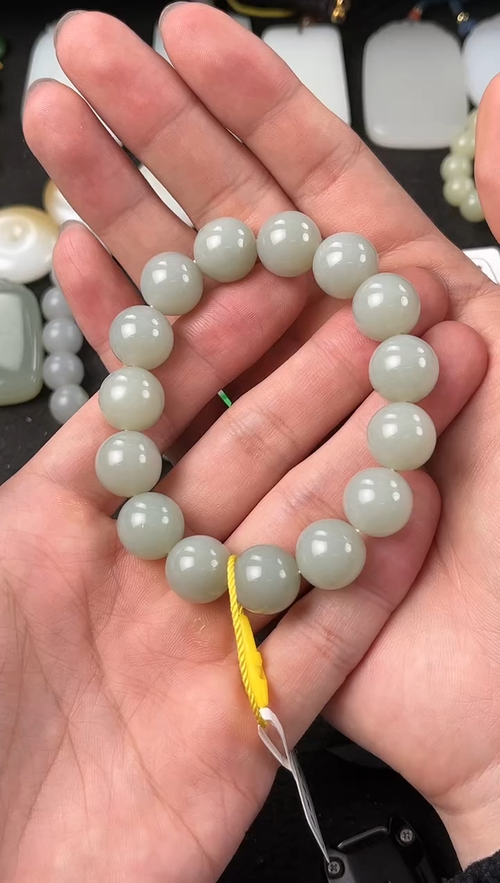 【闪购商品】和田玉手串未镶嵌且末青白手串卡14mm微色差