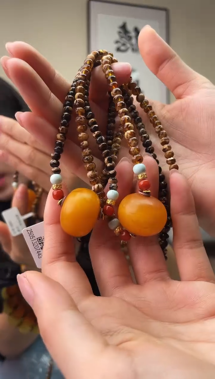 琥珀未镶嵌珠宝奇石T0假一罚十，多样性发一件