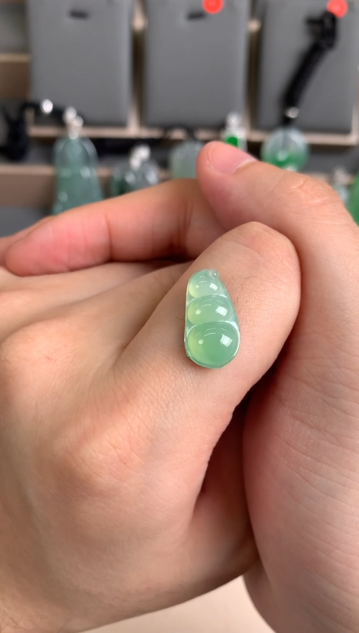 未镶嵌定制翡翠裸玉
