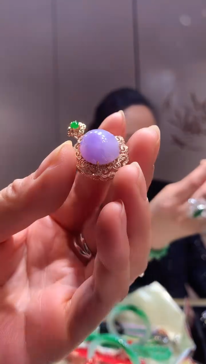 【闪购商品】翡翠吊坠(不含链)18K金镶嵌吊坠