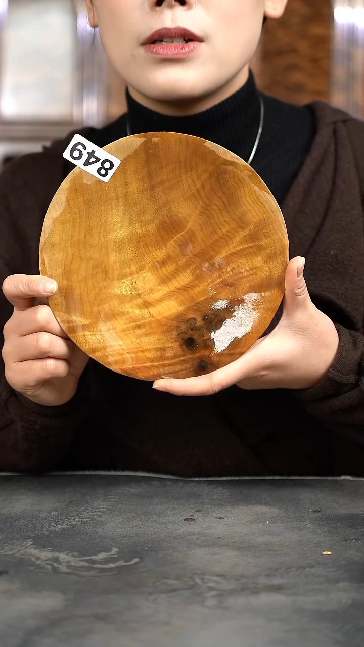 【闪购商品】金丝楠木雕满花原木精工坚果盘849