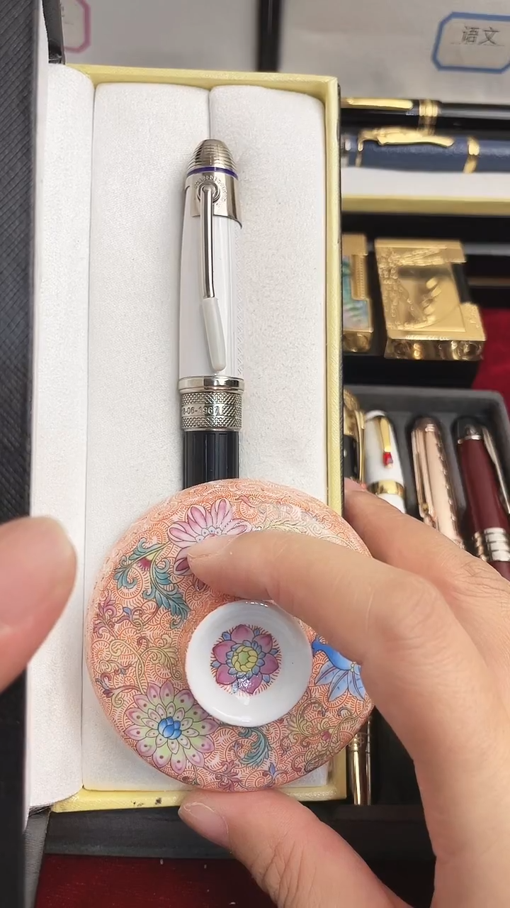 瓷片M**邹SDFGSDGD66666