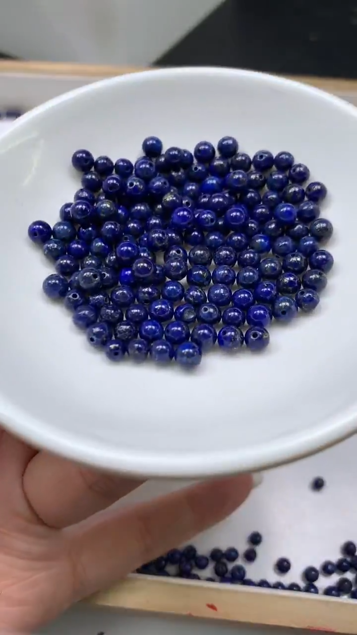 未镶嵌青金石散珠B712 青金石4mm30个8.8元