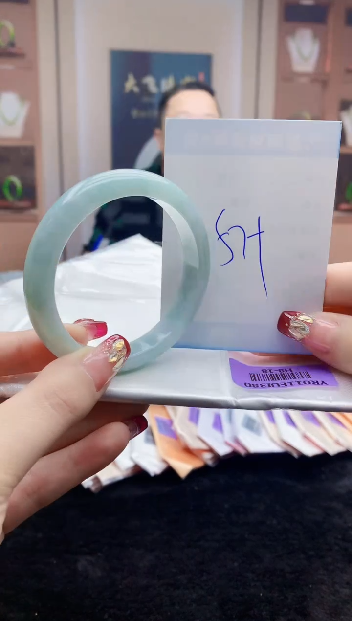 【闪购商品】翡翠手镯未镶嵌     H8-18