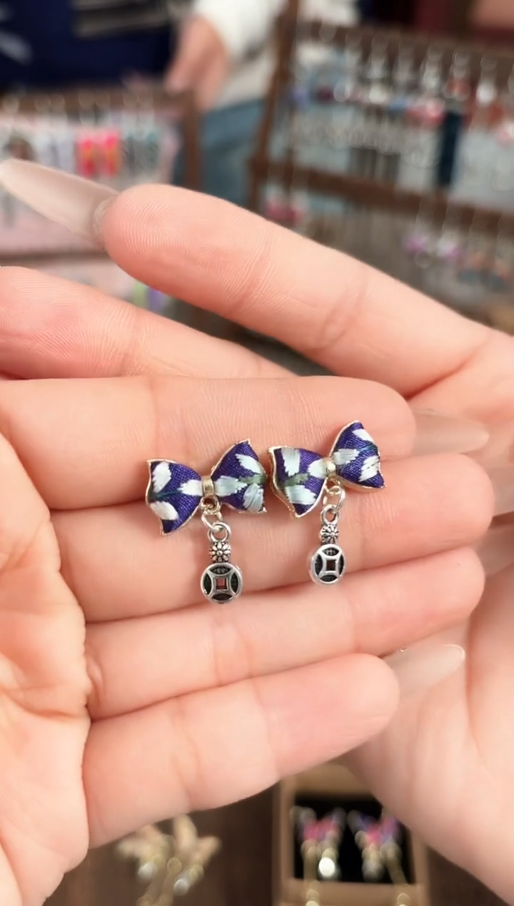 织绣民族风非遗老绣饰品644