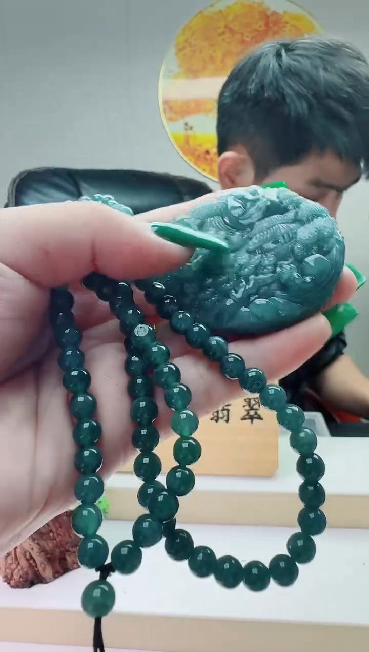 翡翠未镶嵌颈饰多样性随机发其一