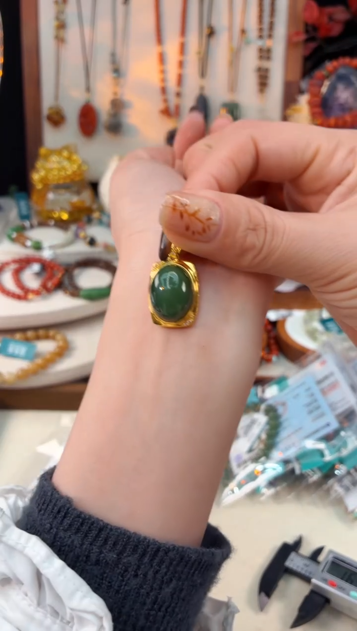 未镶嵌和田玉吊坠@@H921D017278