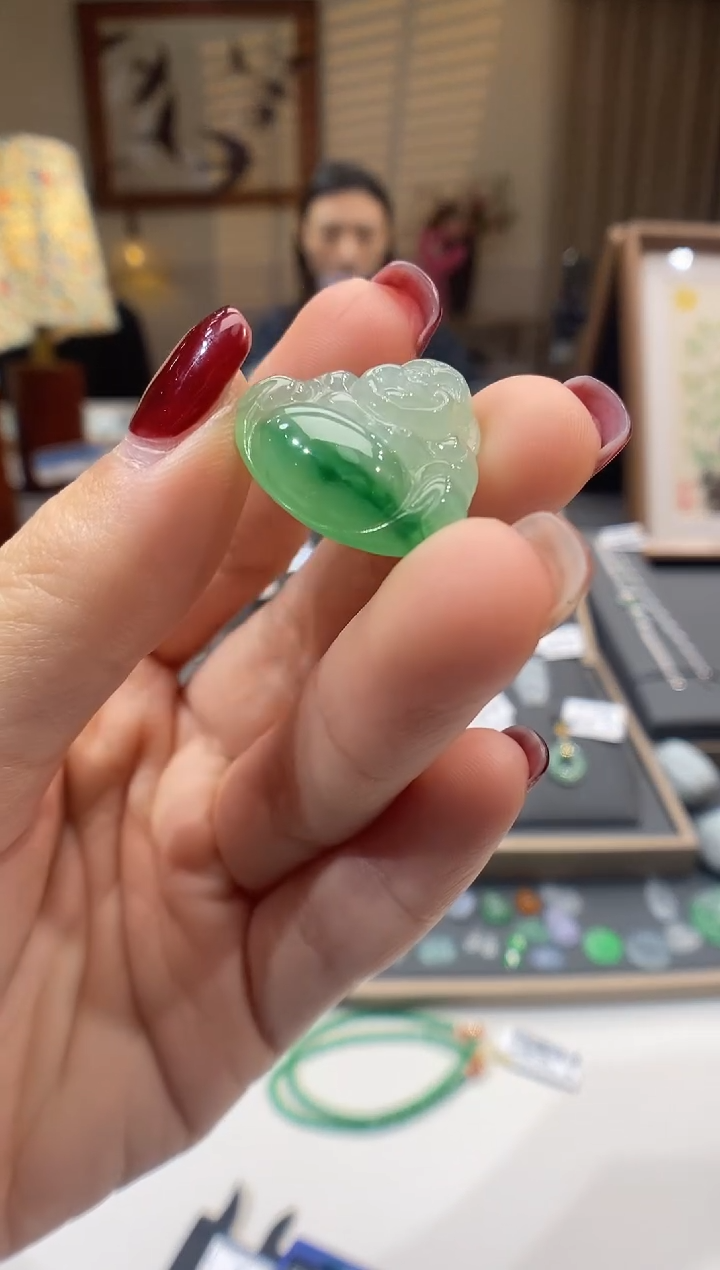 【闪购商品】翡翠颈饰未镶嵌佛公