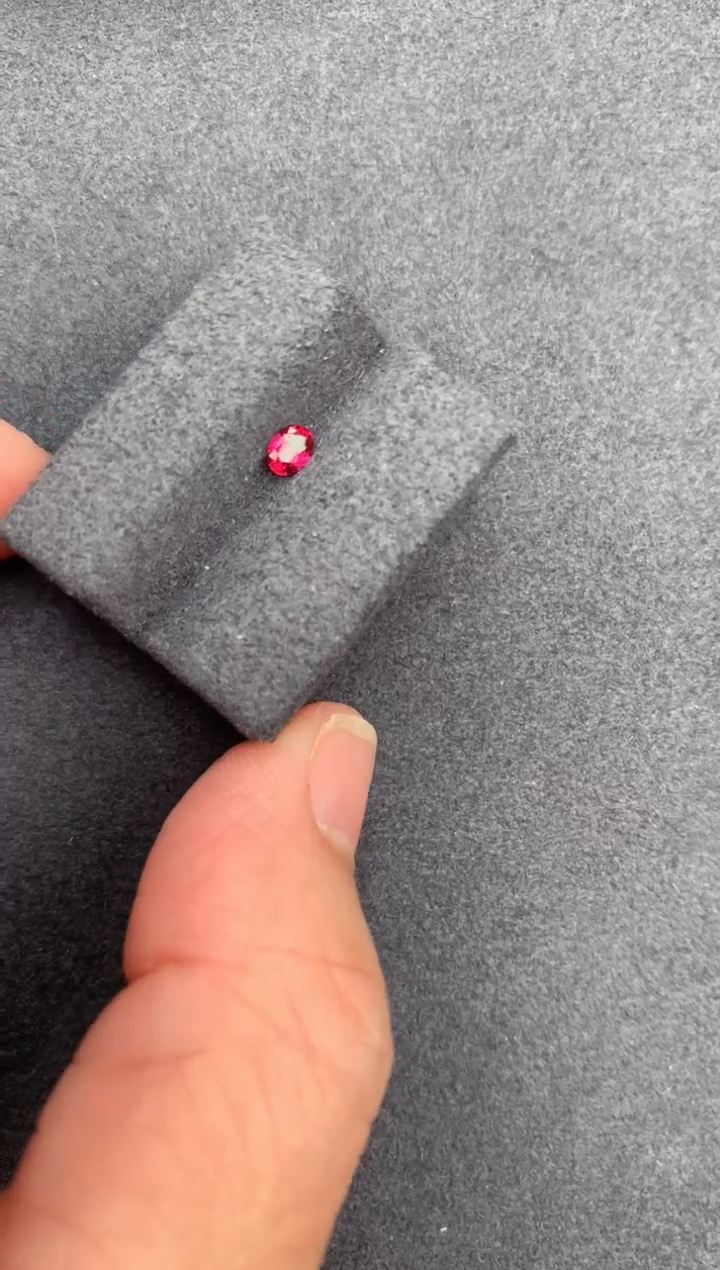 【闪购商品】红宝石裸石未镶嵌21分无烧鸽血红