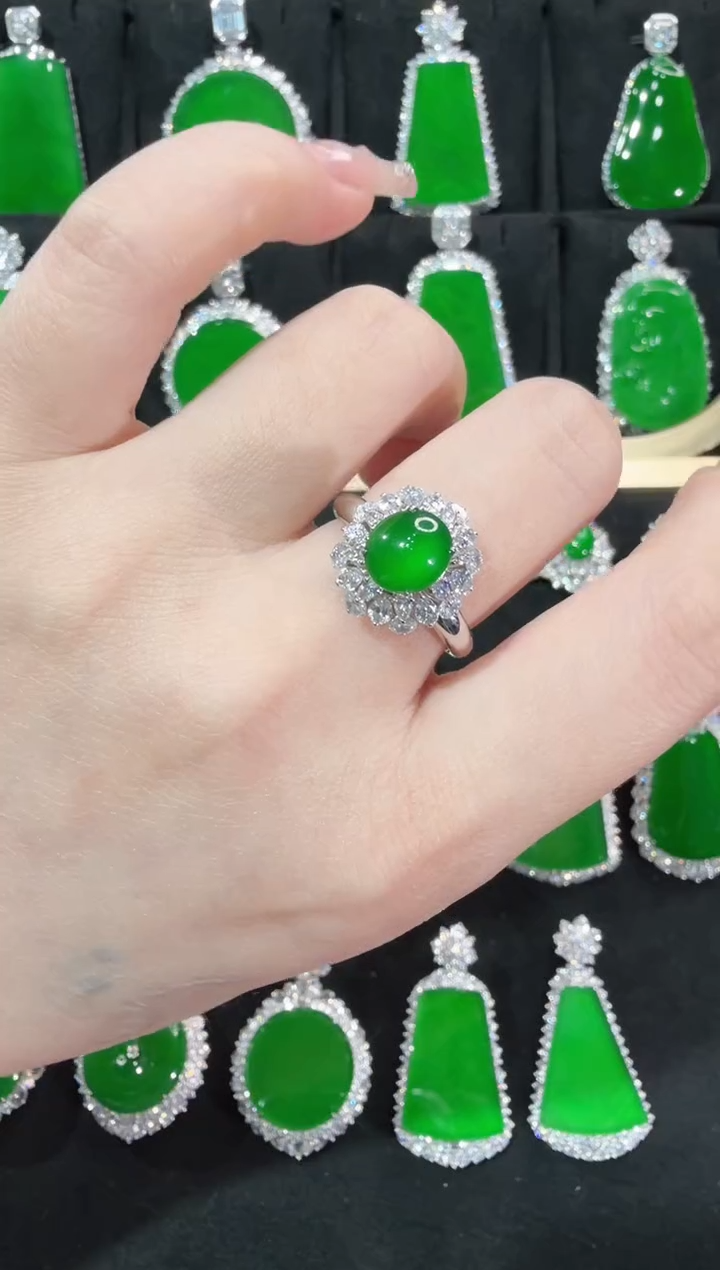 18K金镶嵌戒指翡翠蛋面戒指天然A货翡翠72h鉴赏期