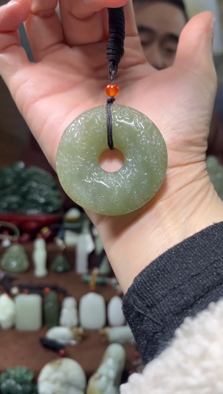 颈饰未镶嵌和田玉`