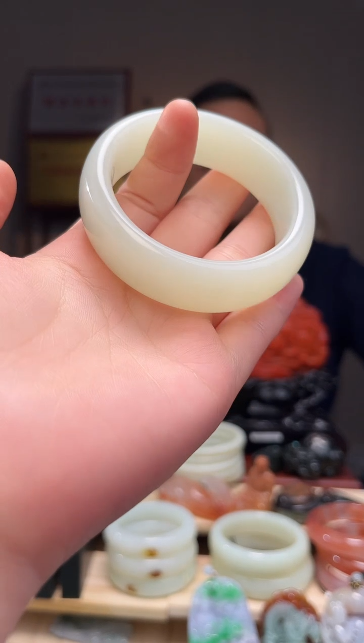 颈饰未镶嵌和田玉?****_56