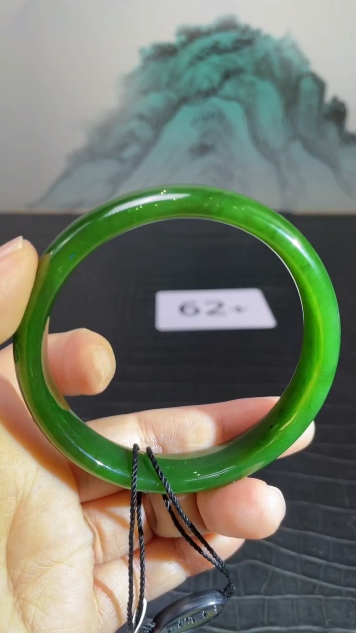 未镶嵌手镯和田玉（碧玉）鱿**?62+