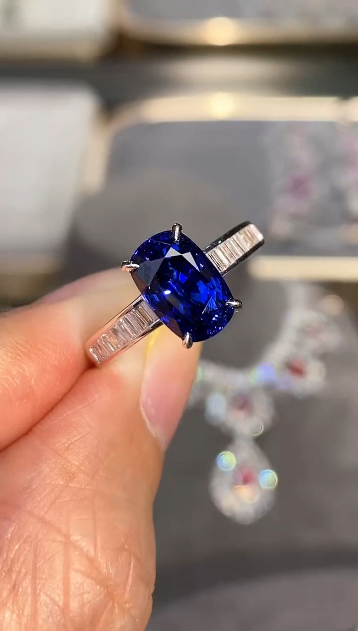 【闪购商品】蓝宝石戒指18K金镶嵌4.46ct/新年开工价