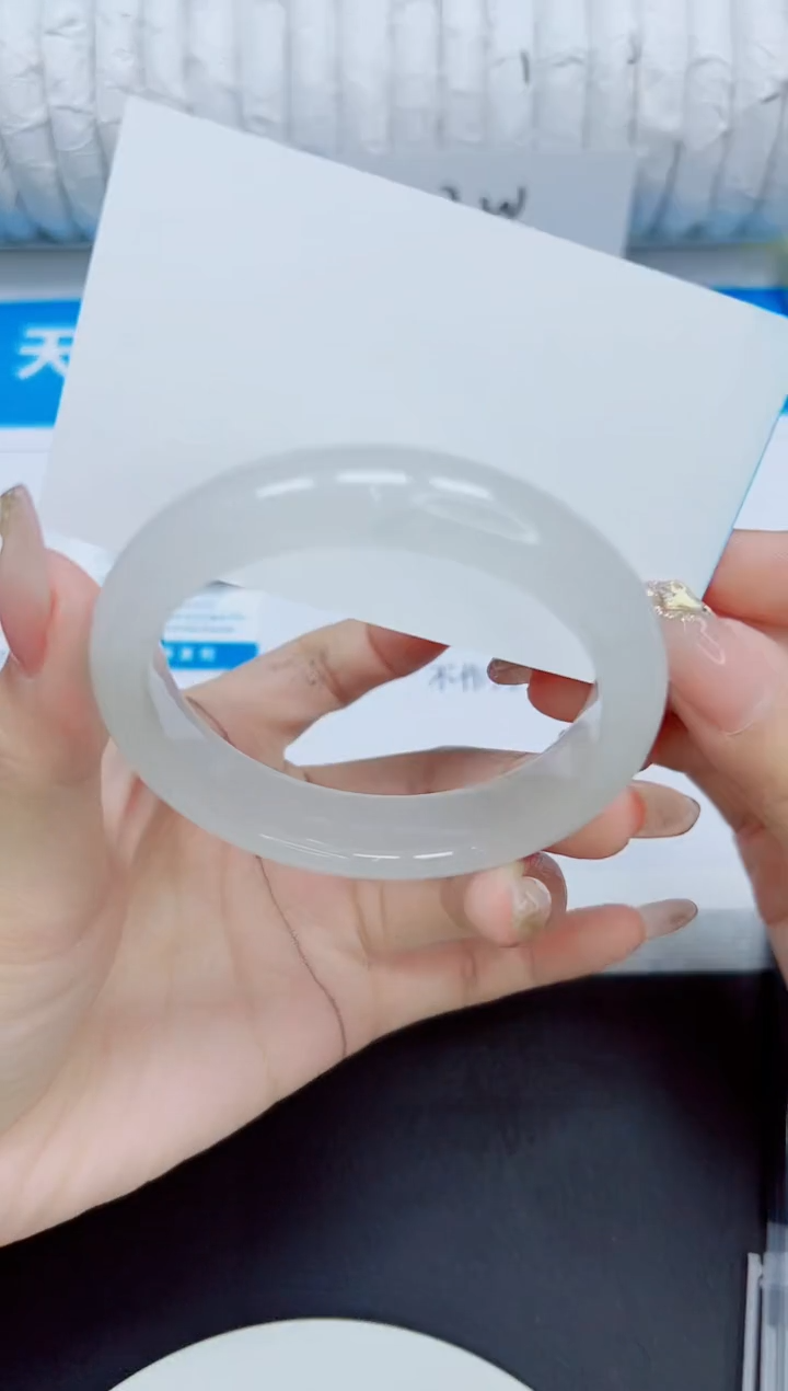 石英质玉手镯未镶嵌149/54