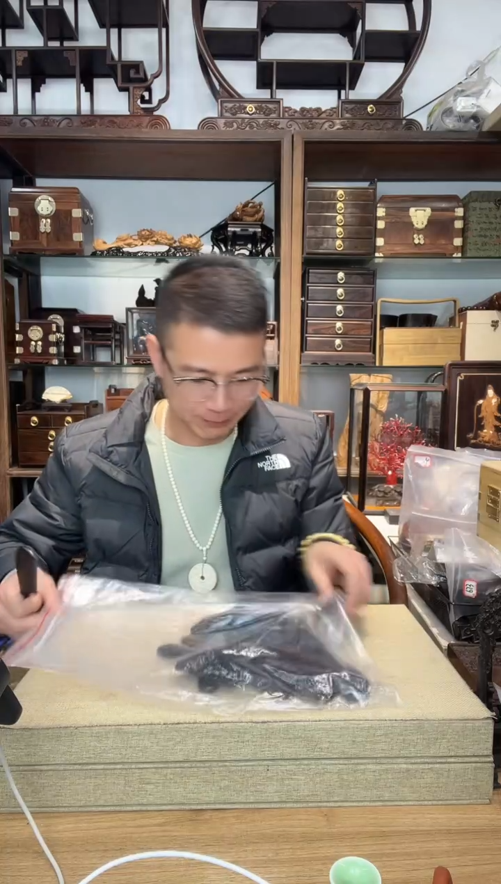 乌木类书架907大红酸枝长柄梳  小号