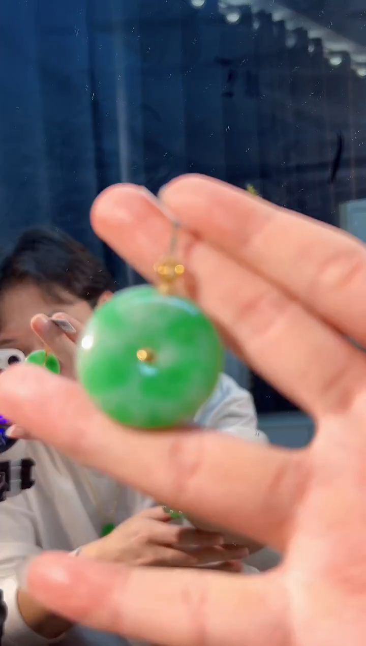 颈饰18K金镶嵌翡翠 缅料A货/支持复检/一件