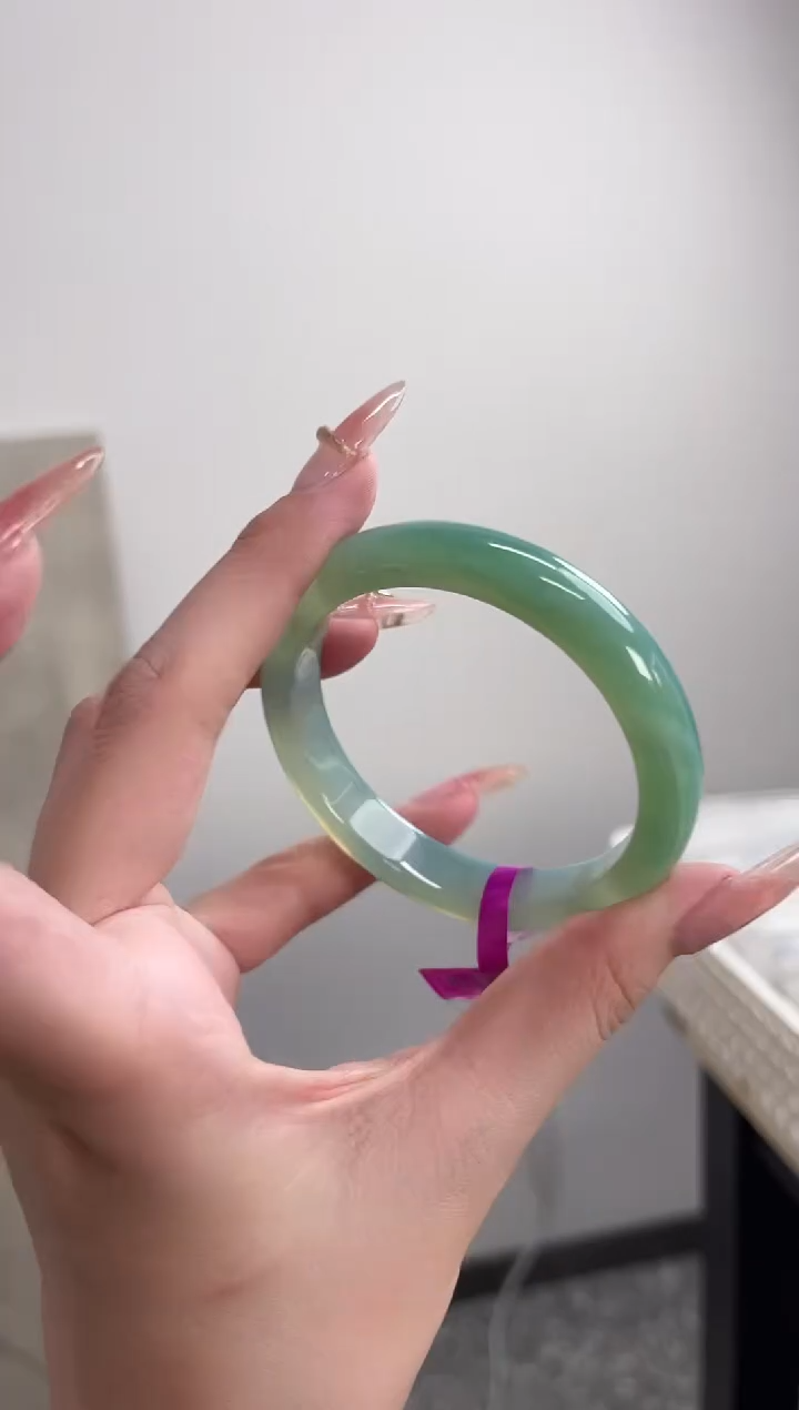 【闪购商品】玛瑙/玉髓手镯未镶嵌56圈 需要包容