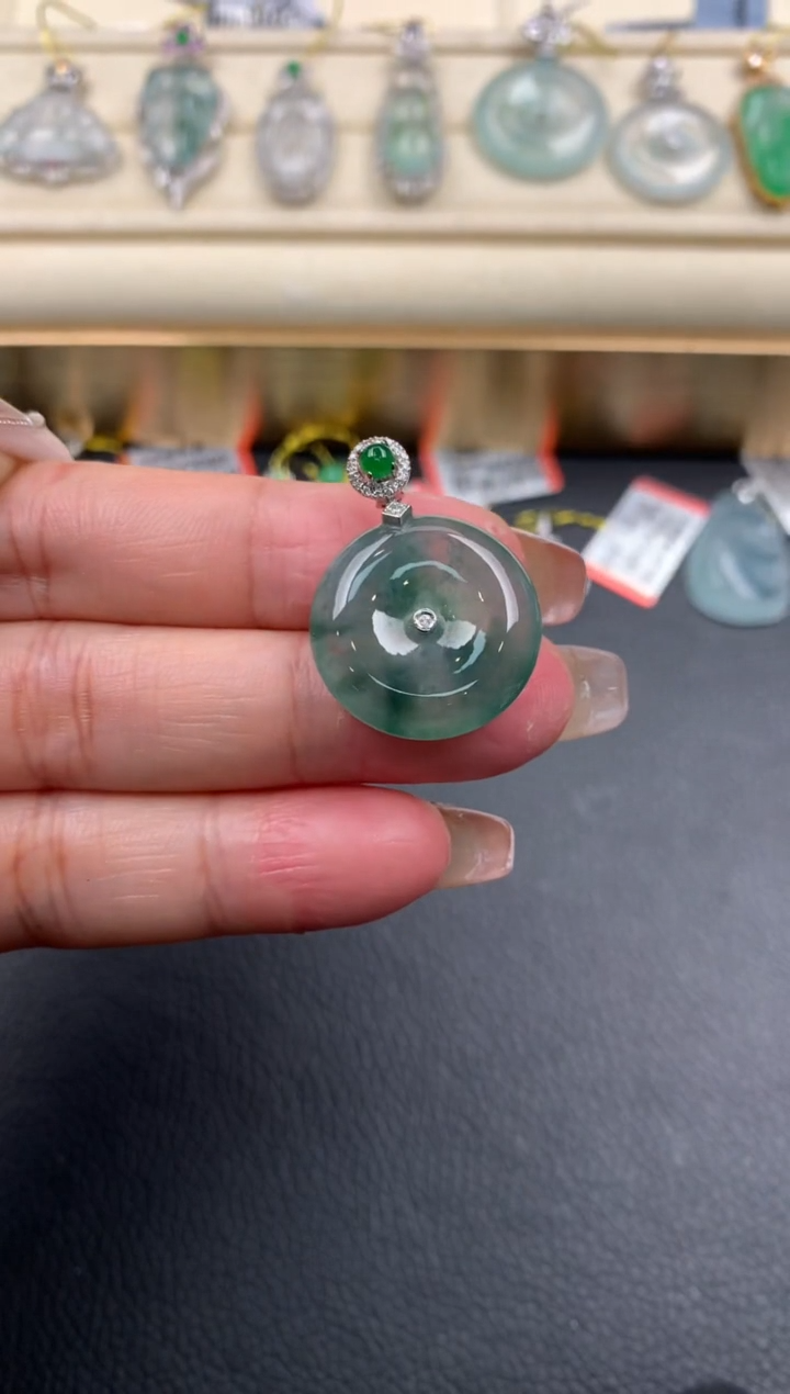 【闪购商品】翡翠颈饰18K金镶嵌D622