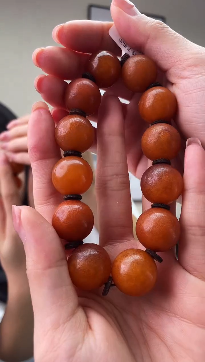 蜜蜡未镶嵌珠宝奇石T0微瑕假一罚十，多样性发一件