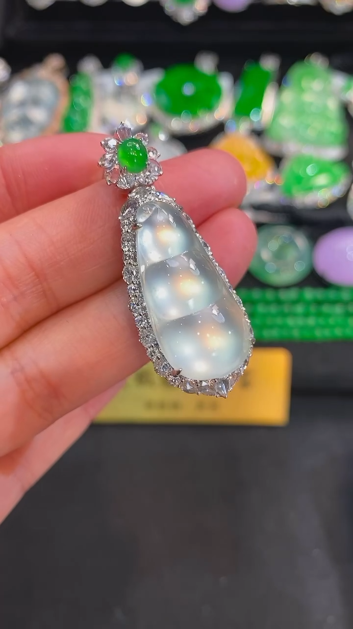 【闪购商品】翡翠颈饰未镶嵌福豆