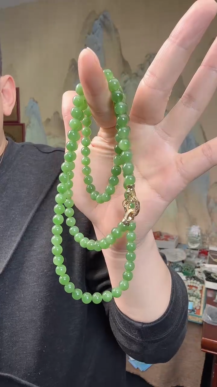 颈饰未镶嵌和田玉.