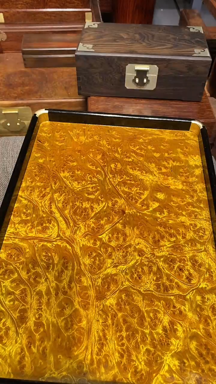 【闪购商品】香樟木木艺茶盘一个
