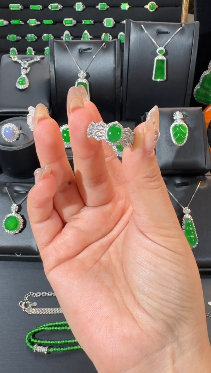 【闪购商品】翡翠戒指银S925镶嵌天然A货翡翠戒指