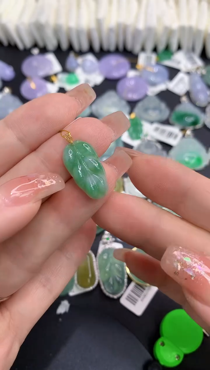 吊坠(不含链)18K金镶嵌翡翠11111