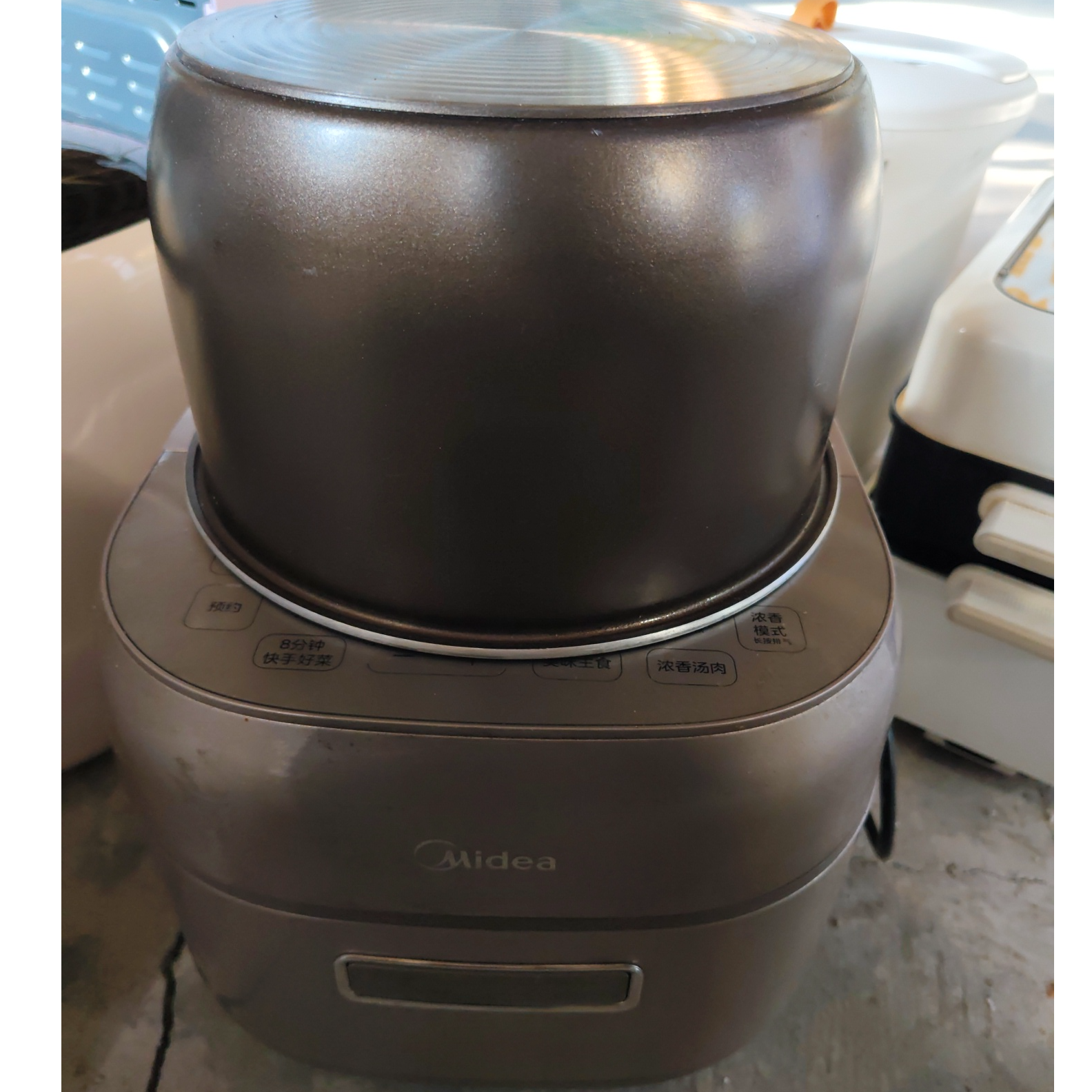 8新 Midea/美的 【二手】武汉仓电压力锅轻微划痕功能完好