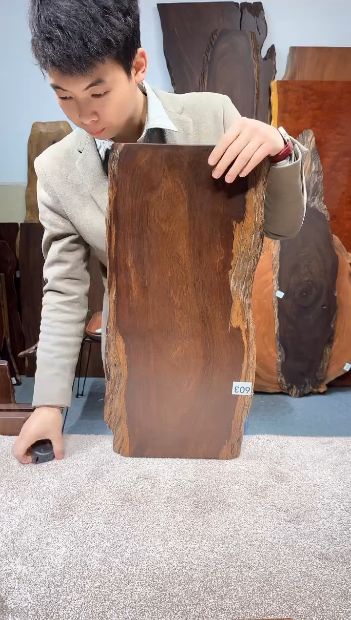 【闪购商品】风车木（黑檀木）尺寸68*32*2.3编号603